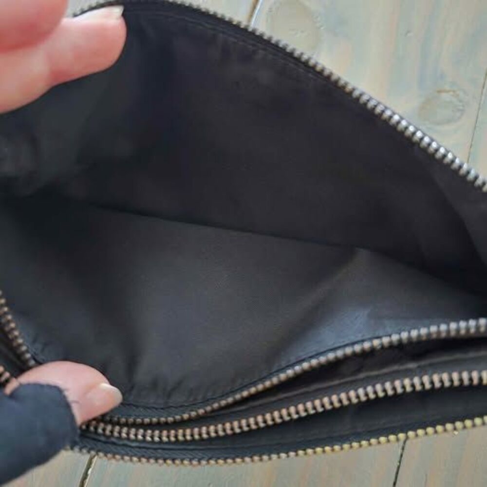 lululemon clutch purse black camo - Picture 9 of 9
